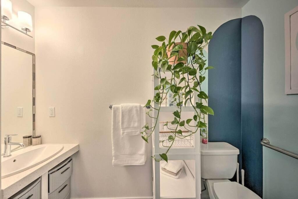 Stylish Ballard Studio 15 Mins From Space Needle Сиатъл Екстериор снимка