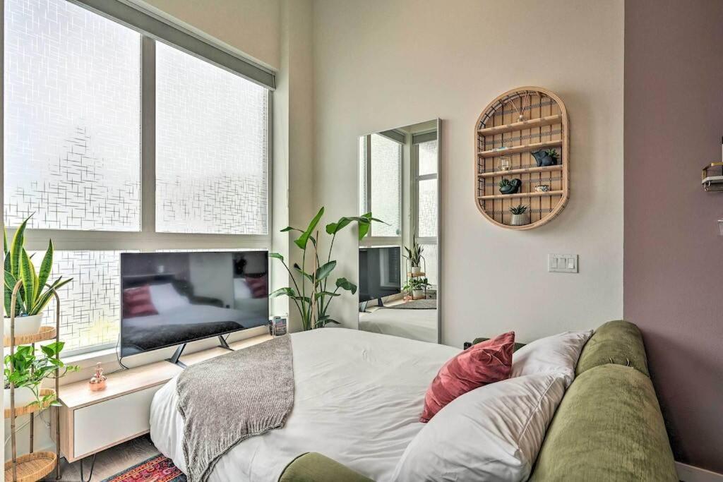 Stylish Ballard Studio 15 Mins From Space Needle Сиатъл Екстериор снимка