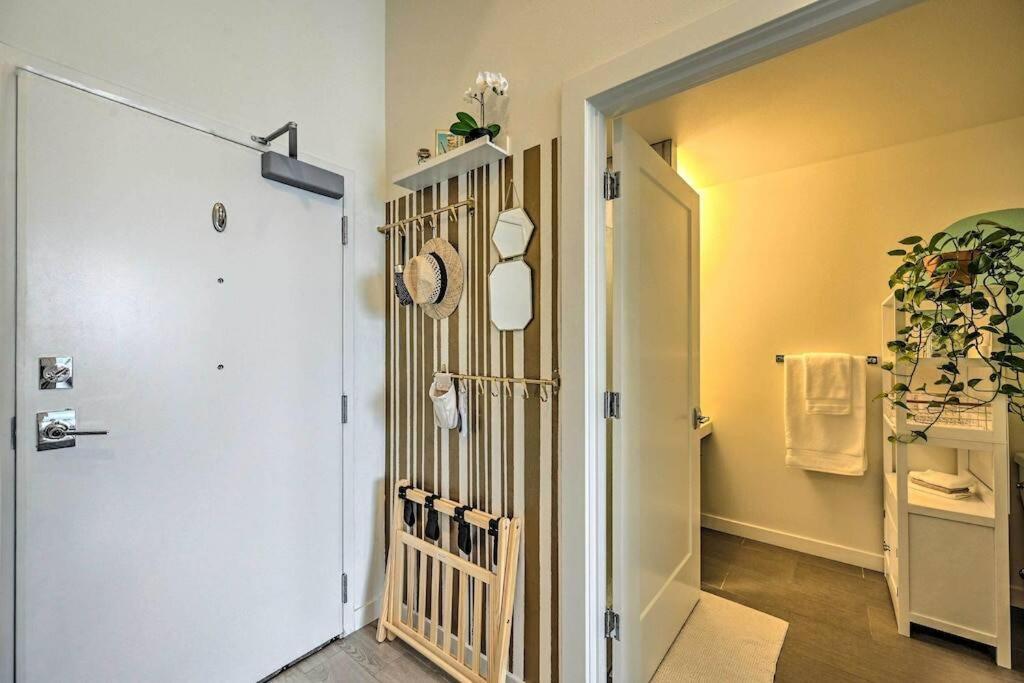 Stylish Ballard Studio 15 Mins From Space Needle Сиатъл Екстериор снимка